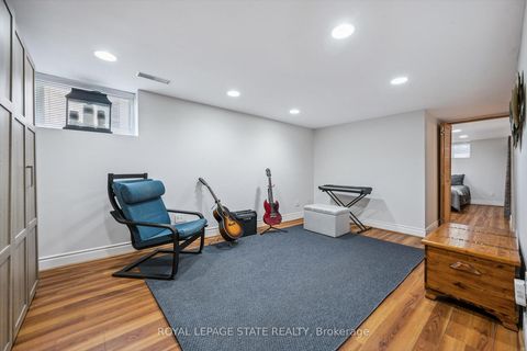 Photo 15 at 70 Westleigh Crescent, Alderwood, Toronto