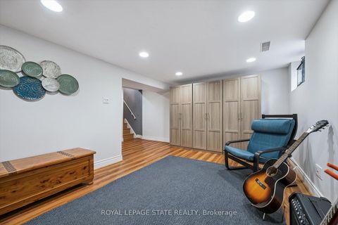 Photo 17 at 70 Westleigh Crescent, Alderwood, Toronto