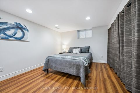 Photo 18 at 70 Westleigh Crescent, Alderwood, Toronto