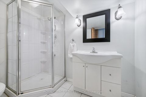 Photo 20 at 70 Westleigh Crescent, Alderwood, Toronto