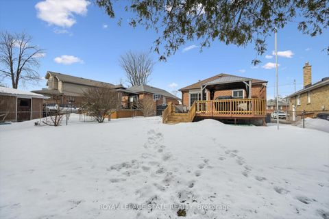 Photo 25 at 70 Westleigh Crescent, Alderwood, Toronto