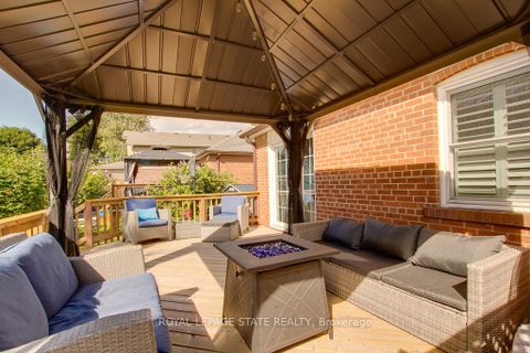 Photo 37 at 70 Westleigh Crescent, Alderwood, Toronto