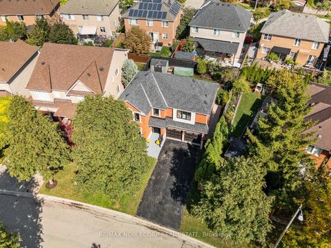 Photo 6 at 27 Treasure Road, Vellore Village, Vaughan