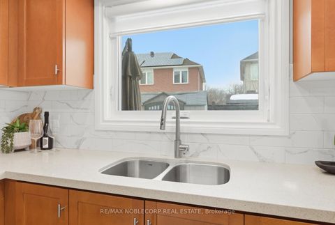 Photo 23 at 27 Treasure Road, Vellore Village, Vaughan