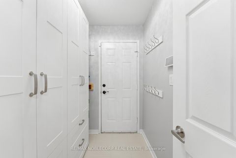 Photo 32 at 27 Treasure Road, Vellore Village, Vaughan