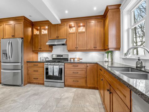 Photo 10 at 34 Alberta Avenue, Wychwood, Toronto