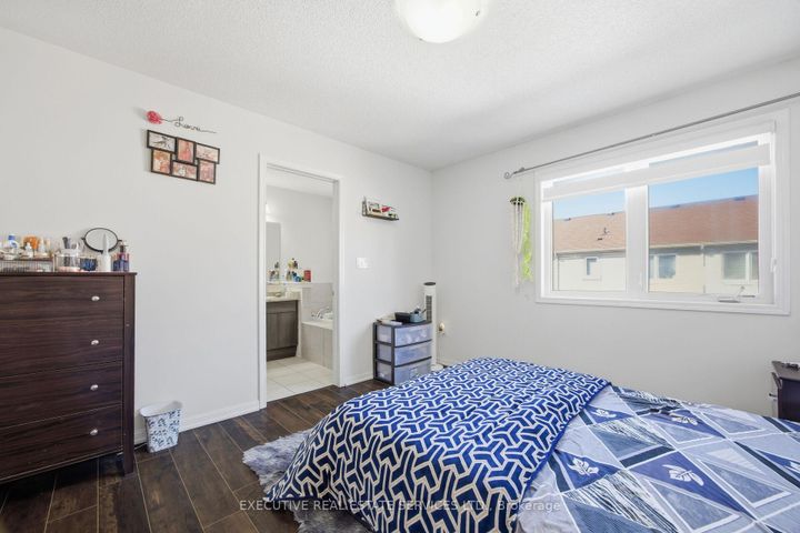 Photo 28 at 101 Mccleave Crescent, Fletcher's West, Brampton