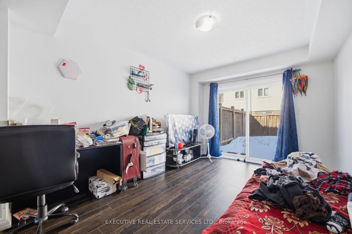 Photo 48 at 101 Mccleave Crescent, Fletcher's West, Brampton