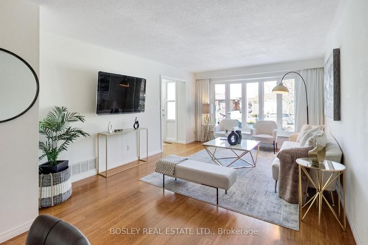 Photo 9 at 801 Eaglemount Crescent, Erindale, Mississauga