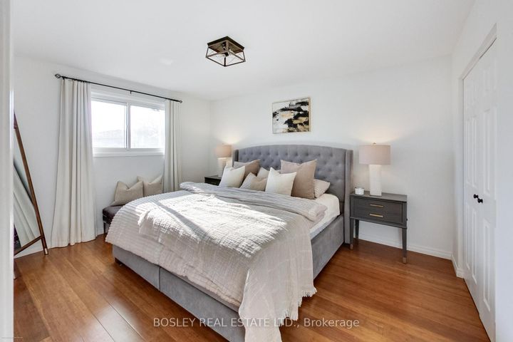 Photo 15 at 801 Eaglemount Crescent, Erindale, Mississauga