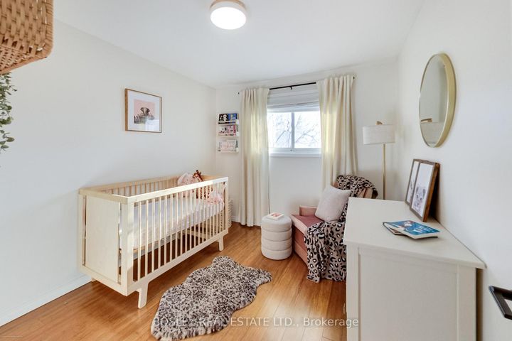 Photo 18 at 801 Eaglemount Crescent, Erindale, Mississauga