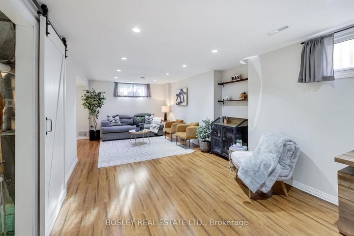 Photo 20 at 801 Eaglemount Crescent, Erindale, Mississauga