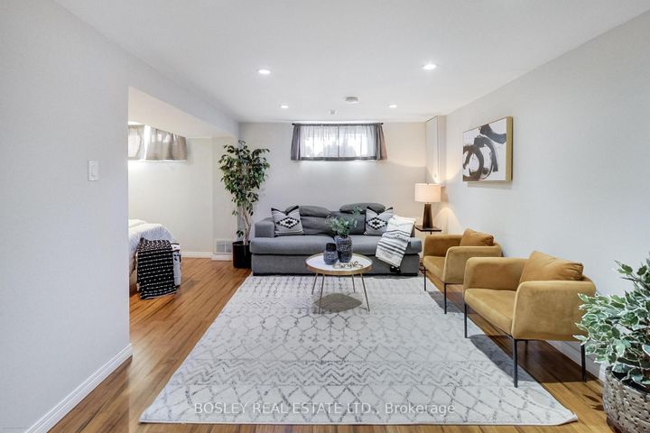 Photo 22 at 801 Eaglemount Crescent, Erindale, Mississauga