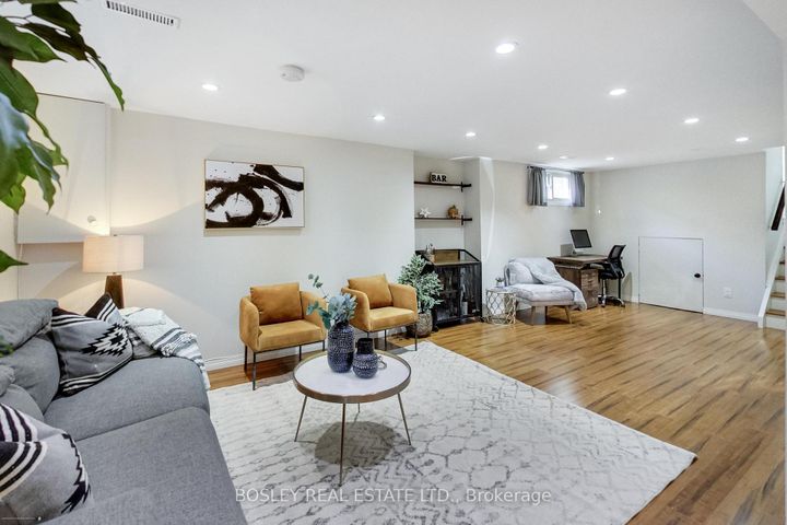 Photo 24 at 801 Eaglemount Crescent, Erindale, Mississauga