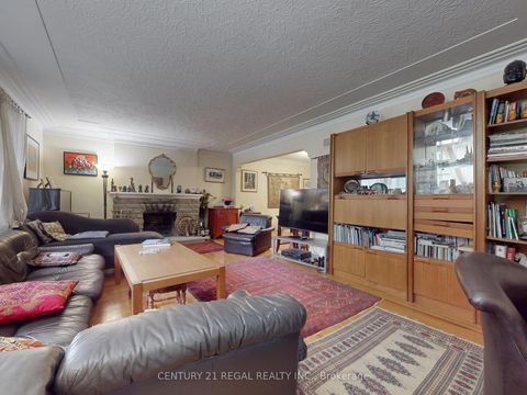 Photo 5 at 20 West Hill Drive, West Hill, Toronto