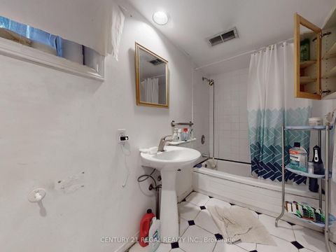 Photo 31 at 20 West Hill Drive, West Hill, Toronto