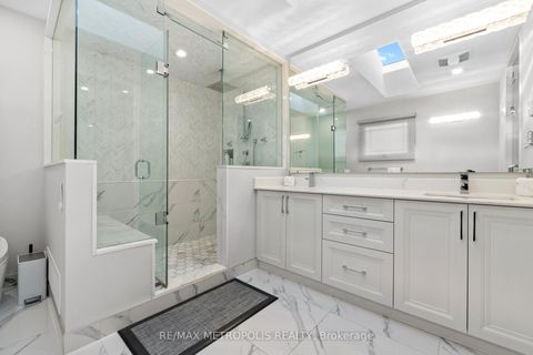 Photo 25 at 914 Sproule Crescent, Pinecrest, Oshawa