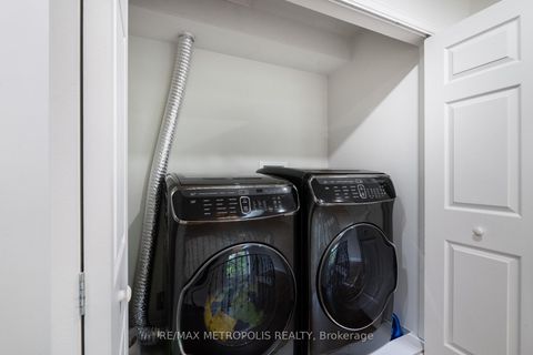 Photo 35 at 914 Sproule Crescent, Pinecrest, Oshawa