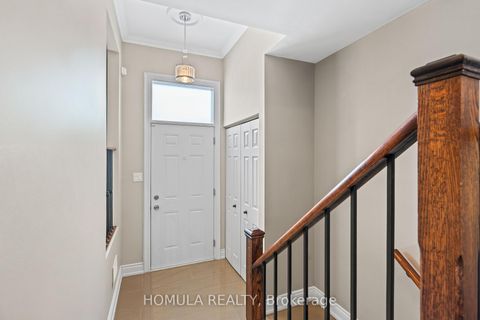 Photo 2 at 5 - 211 Woodbridge Avenue, West Woodbridge, Vaughan