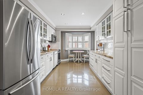 Photo 11 at 5 - 211 Woodbridge Avenue, West Woodbridge, Vaughan