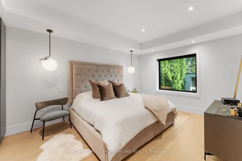 Photo 28 at 49 Norman Drive, King City, King