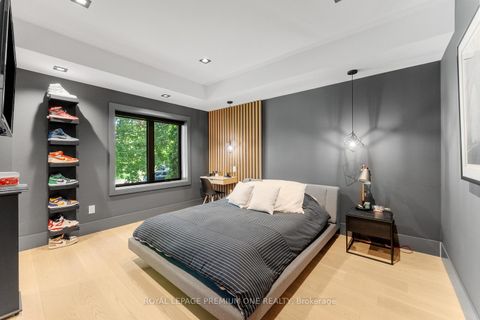 Photo 31 at 49 Norman Drive, King City, King