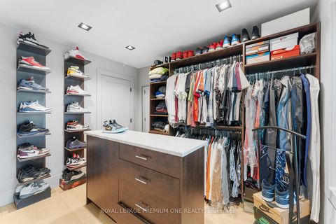 Photo 32 at 49 Norman Drive, King City, King