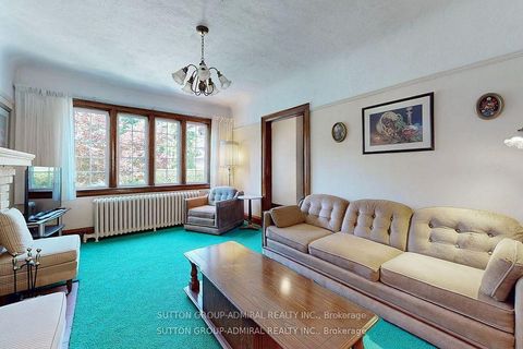 Photo 3 at 1 Valleyview Gardens, Lambton Baby Point, Toronto