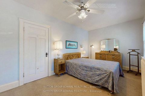 Photo 12 at 1 Valleyview Gardens, Lambton Baby Point, Toronto