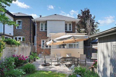 Photo 22 at 1 Valleyview Gardens, Lambton Baby Point, Toronto