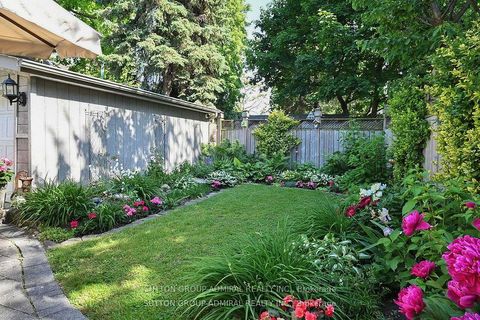 Photo 23 at 1 Valleyview Gardens, Lambton Baby Point, Toronto