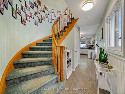 Photo 3 at 42 Sundew Drive, Holly, Barrie