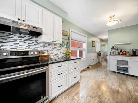 Photo 7 at 42 Sundew Drive, Holly, Barrie