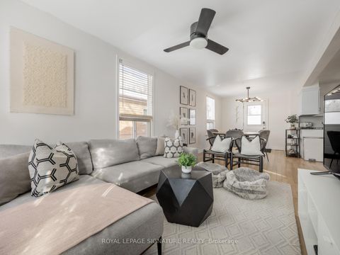 Photo 4 at 405 Pharmacy Avenue, Birchmount, Toronto