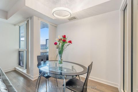 Photo 5 at 501 - 9205 Yonge Street, Langstaff, Richmond Hill