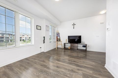 Photo 8 at 227 Harding Park Street, Glenway Estates, Newmarket