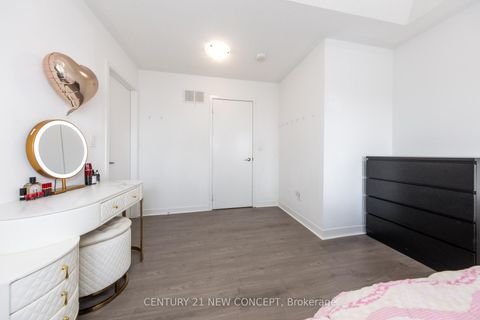 Photo 11 at 227 Harding Park Street, Glenway Estates, Newmarket