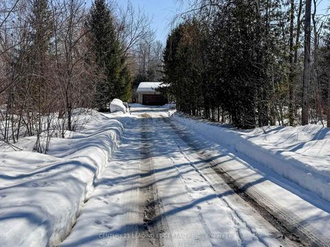 Photo 1 at 3525 Pollock Road E, Belhaven, Georgina