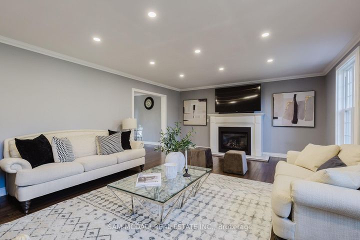 Photo 6 at 3325 Lakeshore Road, Roseland, Burlington