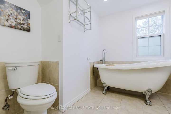 Photo 22 at 3325 Lakeshore Road, Roseland, Burlington