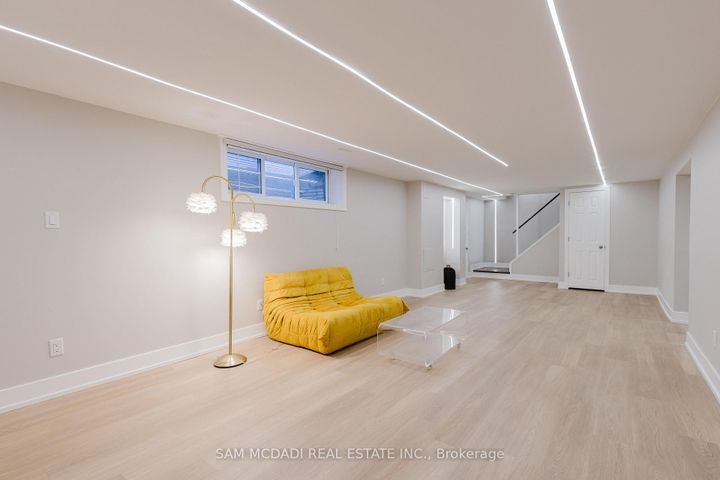 Photo 29 at 3325 Lakeshore Road, Roseland, Burlington