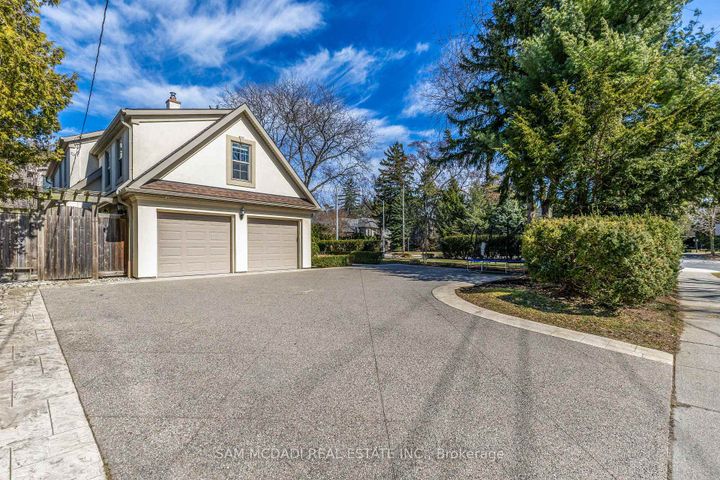 Photo 33 at 3325 Lakeshore Road, Roseland, Burlington