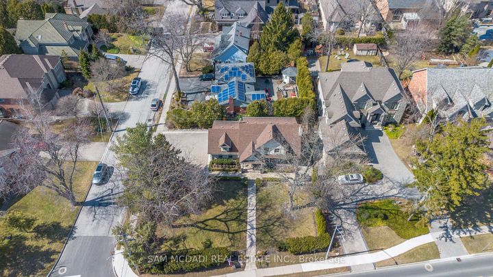 Photo 37 at 3325 Lakeshore Road, Roseland, Burlington