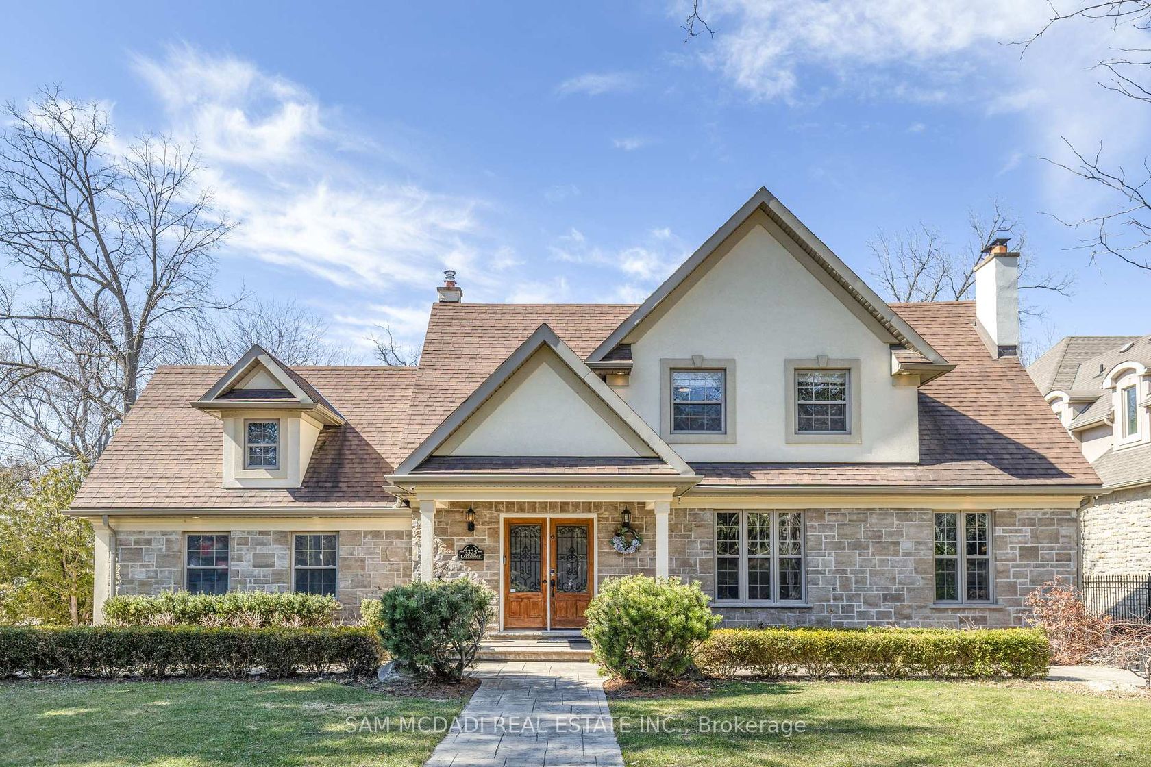 3325 Lakeshore Road, Roseland, Burlington by Loree Meneguzzi Real Estate 3325 Lakeshore Road, Roseland, Burlington