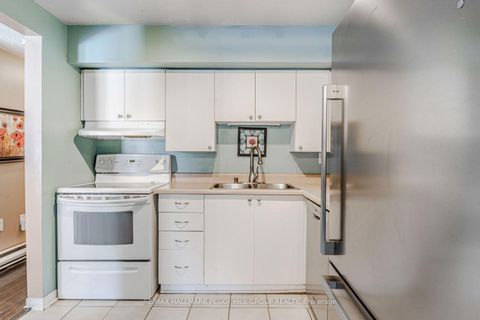 Photo 4 at 8 - 22 Meadow Lane, Ardagh, Barrie