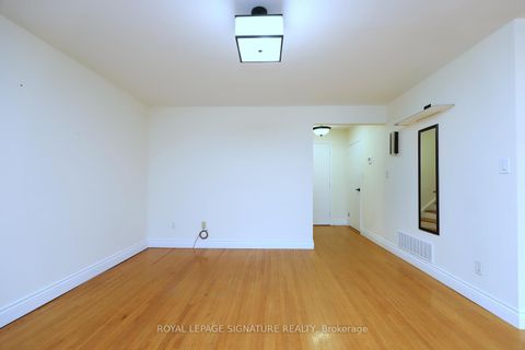 Photo 7 at 20 - 160 Carsbrooke Road, Etobicoke West Mall, Toronto