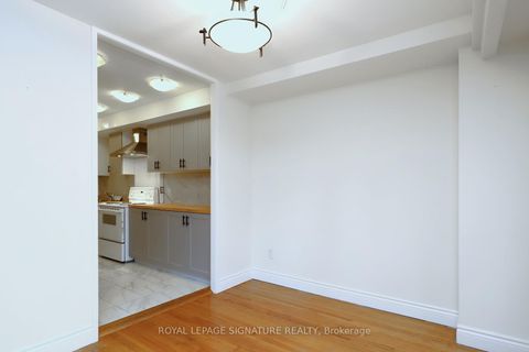 Photo 12 at 20 - 160 Carsbrooke Road, Etobicoke West Mall, Toronto