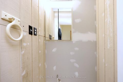 Photo 18 at 20 - 160 Carsbrooke Road, Etobicoke West Mall, Toronto