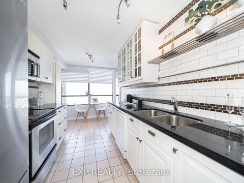 Photo 17 at 1602 - 7420 Bathurst Street, Brownridge, Vaughan