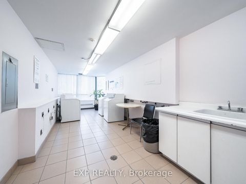 Photo 37 at 1602 - 7420 Bathurst Street, Brownridge, Vaughan